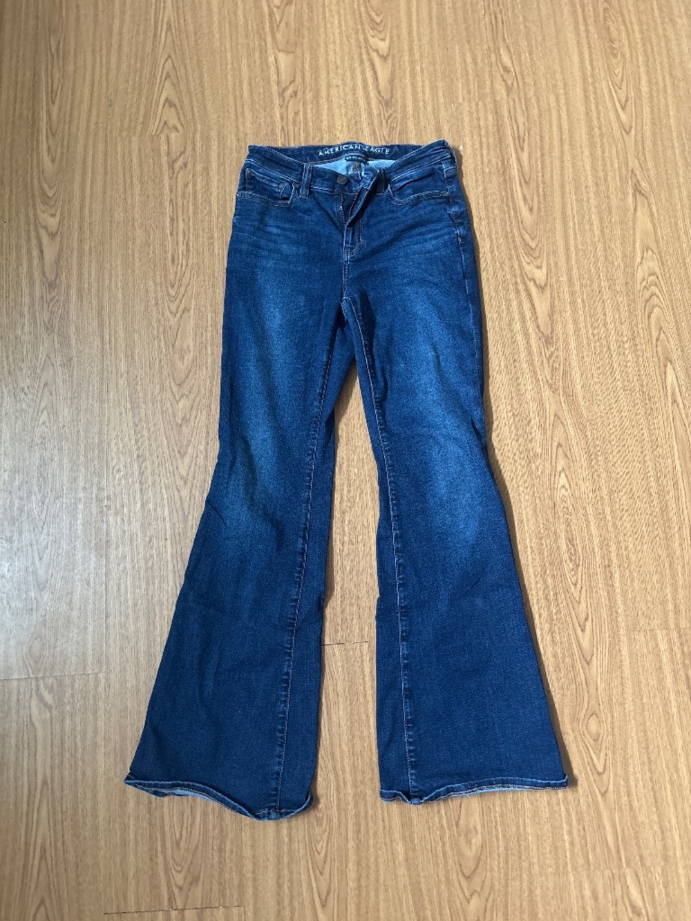 (Size 2) American eagle next level stretch high-rise flare jeans